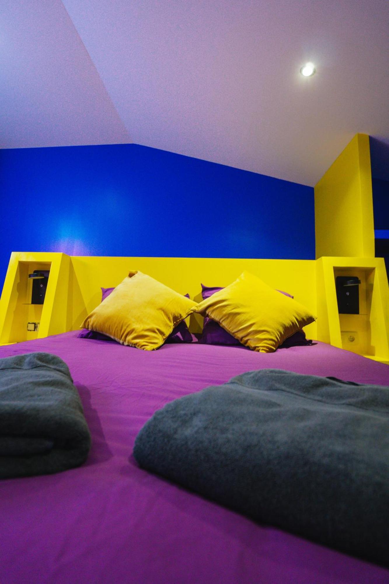 Capsule Boogie-Woogie - Jacuzzi - Sauna - Billard - Jeux - Ecran Geant - Filet Suspendu - Netflix La Louvière Dış mekan fotoğraf