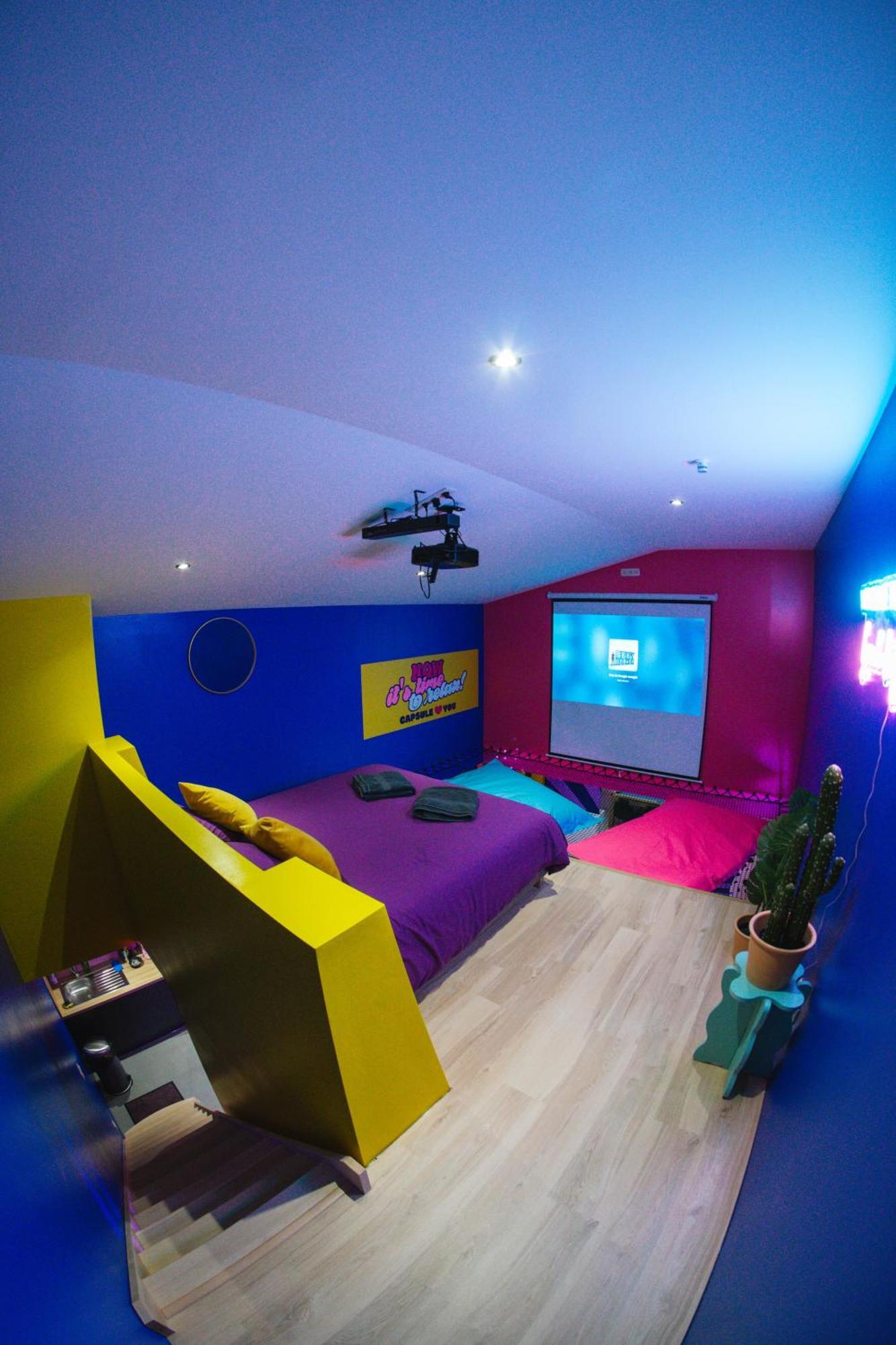 Capsule Boogie-Woogie - Jacuzzi - Sauna - Billard - Jeux - Ecran Geant - Filet Suspendu - Netflix La Louvière Dış mekan fotoğraf
