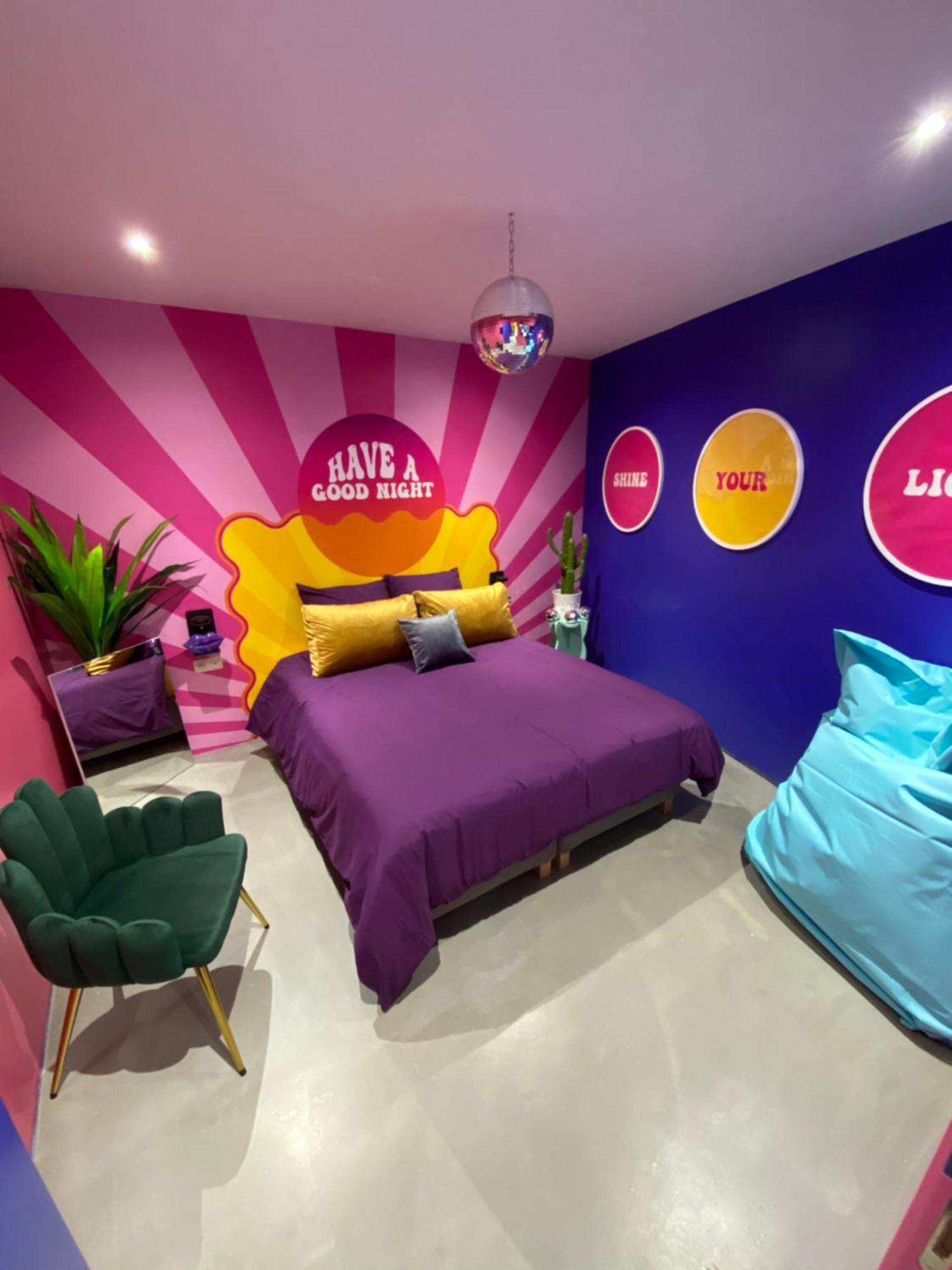 Capsule Boogie-Woogie - Jacuzzi - Sauna - Billard - Jeux - Ecran Geant - Filet Suspendu - Netflix La Louvière Dış mekan fotoğraf